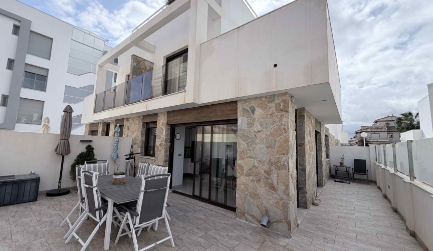 Brukt - Town House -
Cabo Roig - Costa Blanca