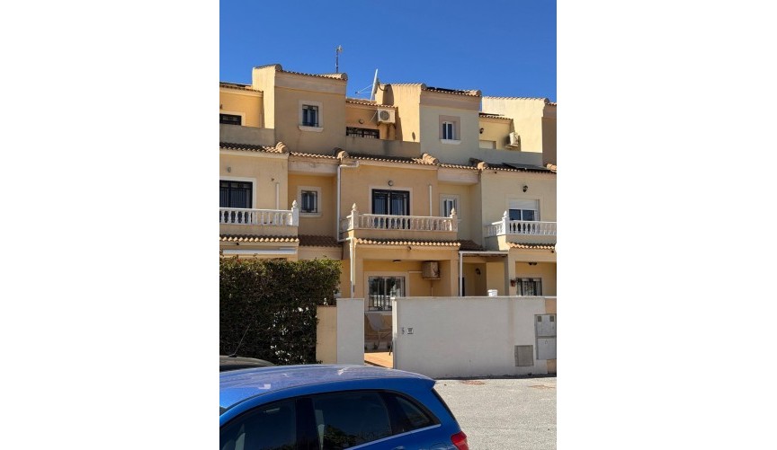 Brukt - Town House -
Campoamor - Costa Blanca