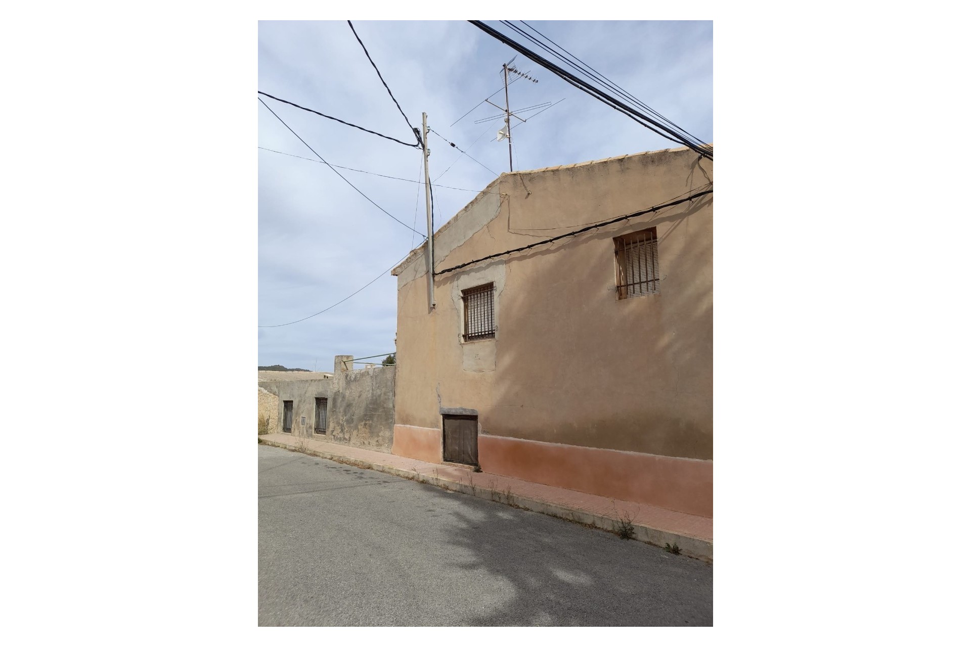 Brukt - Town House -
Casas Del Señor - Inland