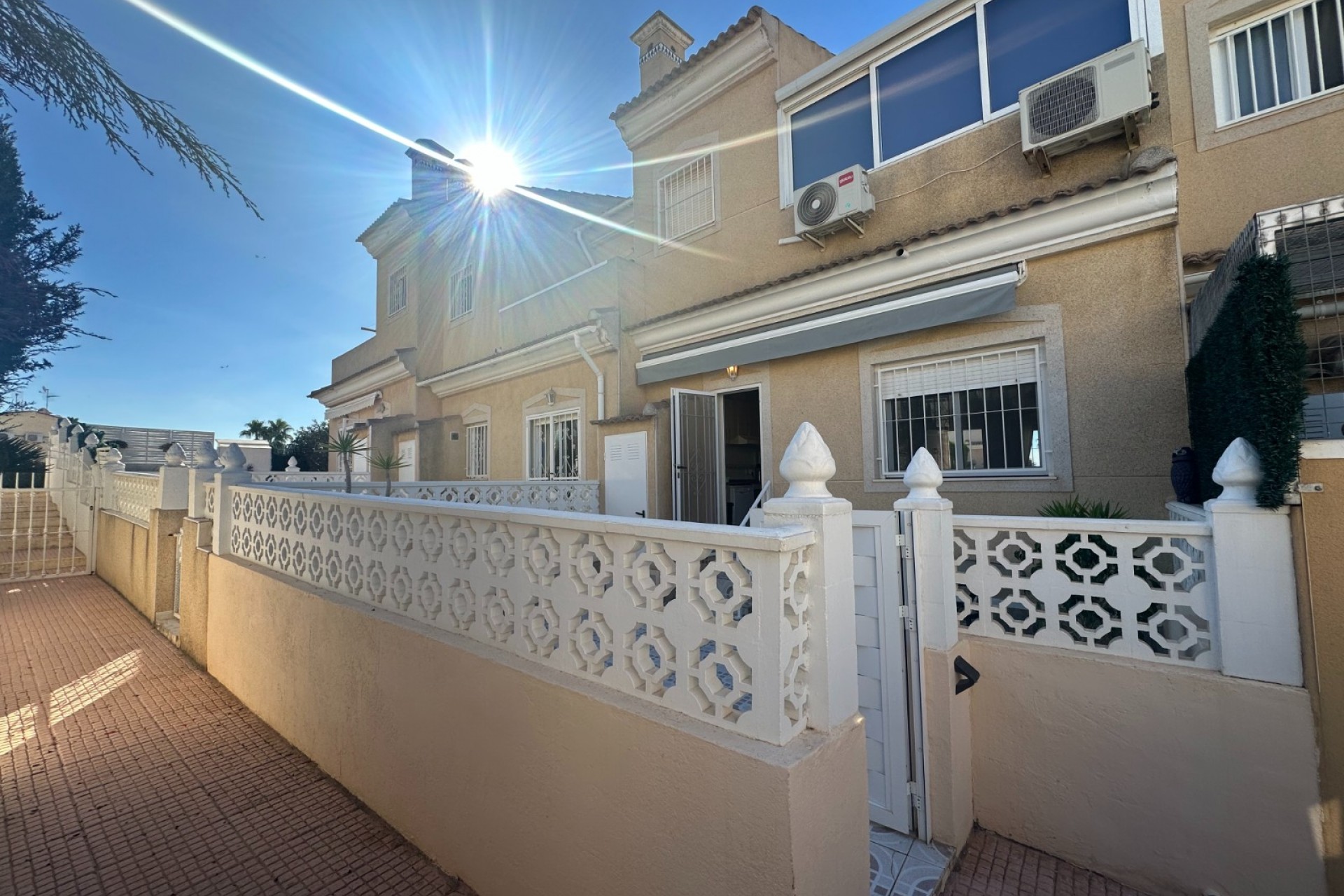 Brukt - Town House -
Ciudad Quesada - Costa Blanca