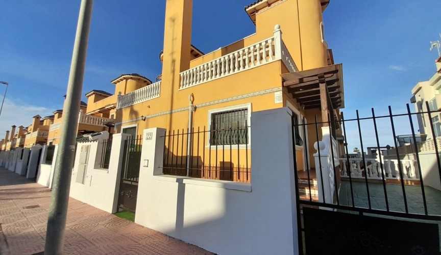 Brukt - Town House -
Ciudad Quesada - Costa Blanca