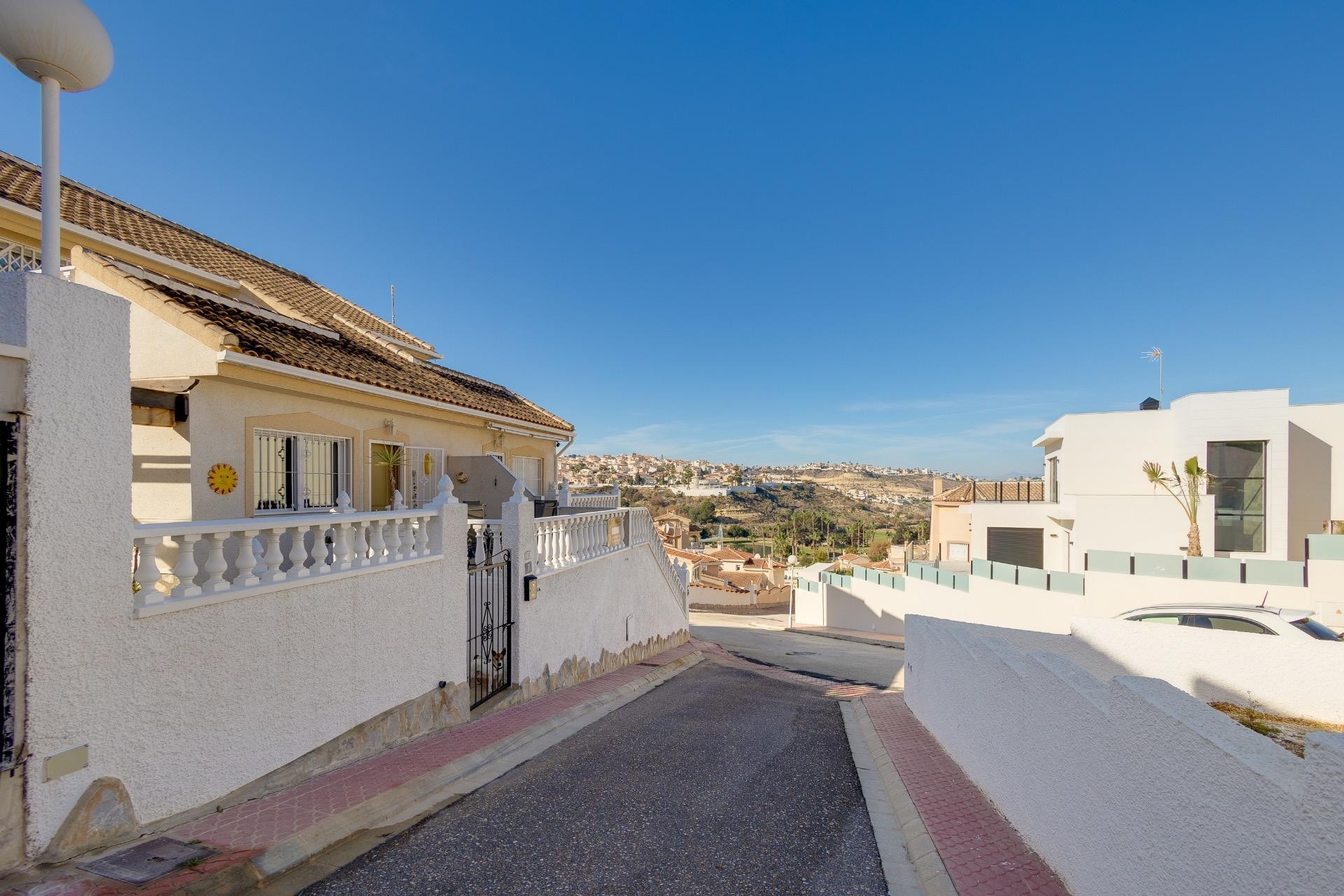 Brukt - Town House -
Ciudad Quesada - Costa Blanca