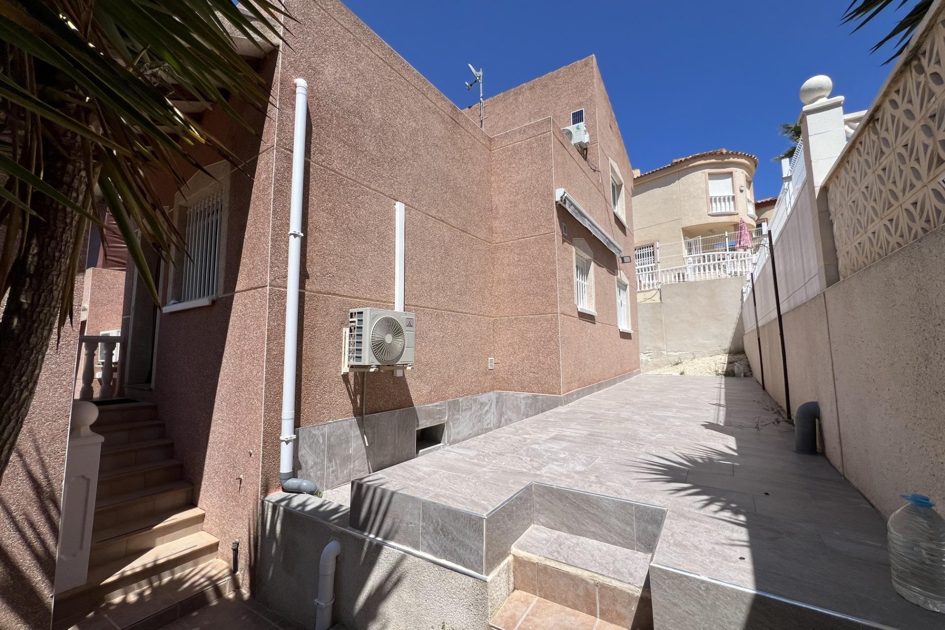 Brukt - Town House -
Ciudad Quesada - Costa Blanca