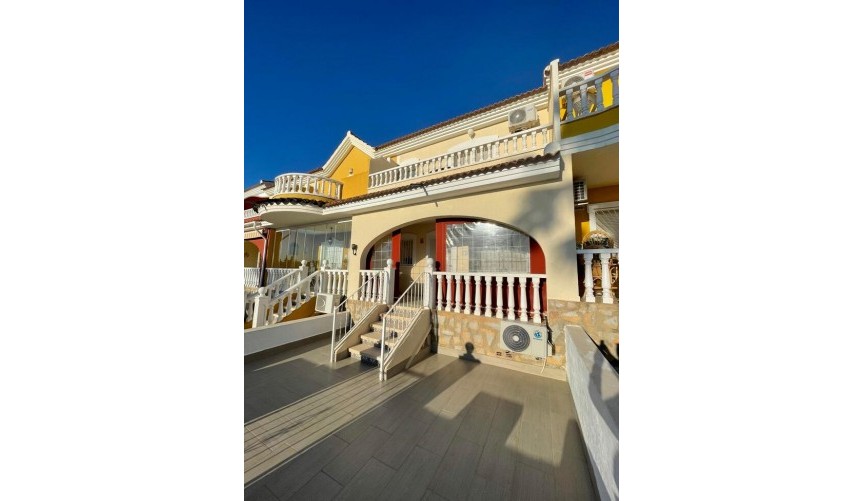 Brukt - Town House -
Ciudad Quesada - Costa Blanca