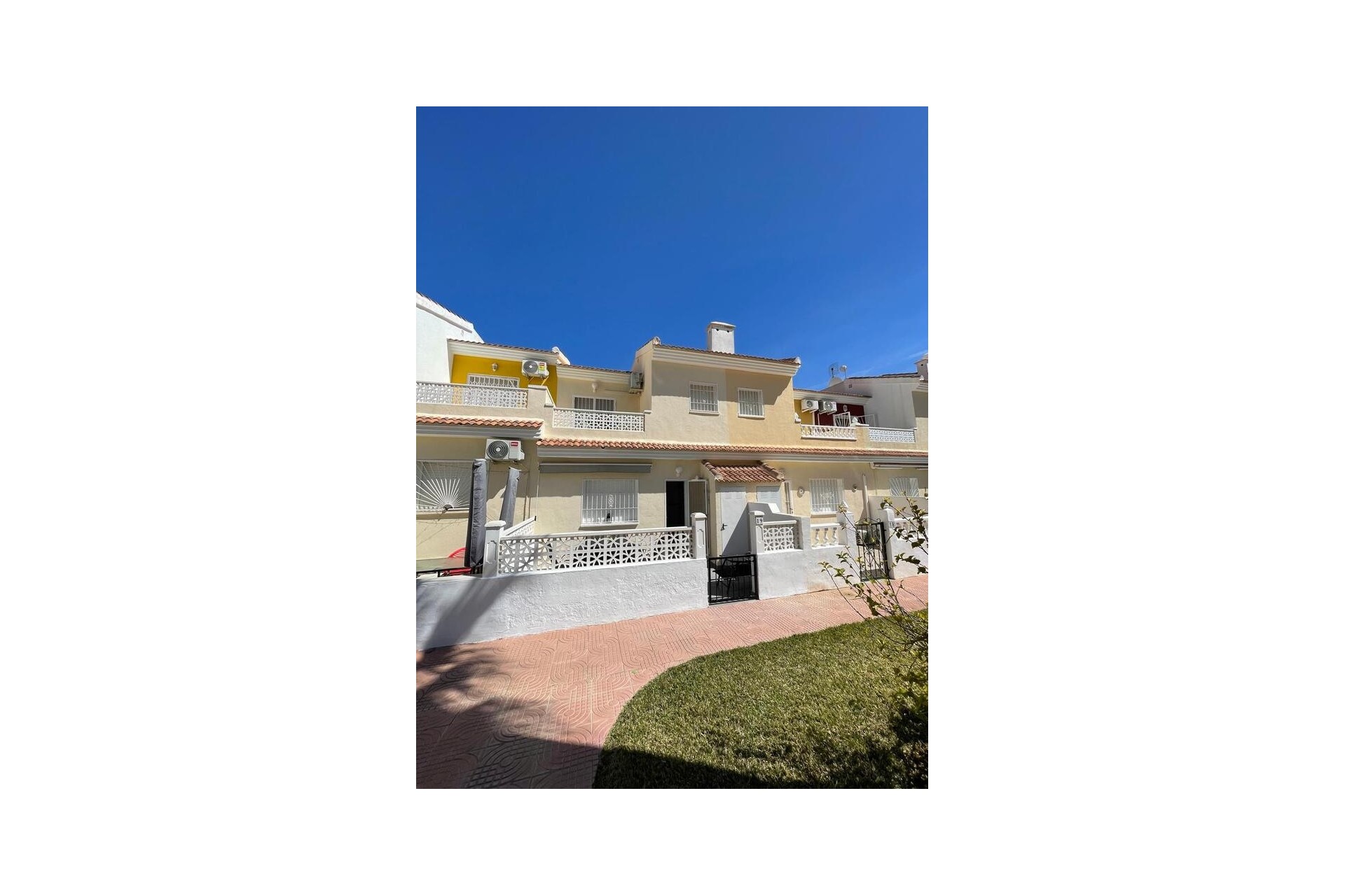 Brukt - Town House -
Ciudad Quesada - Costa Blanca