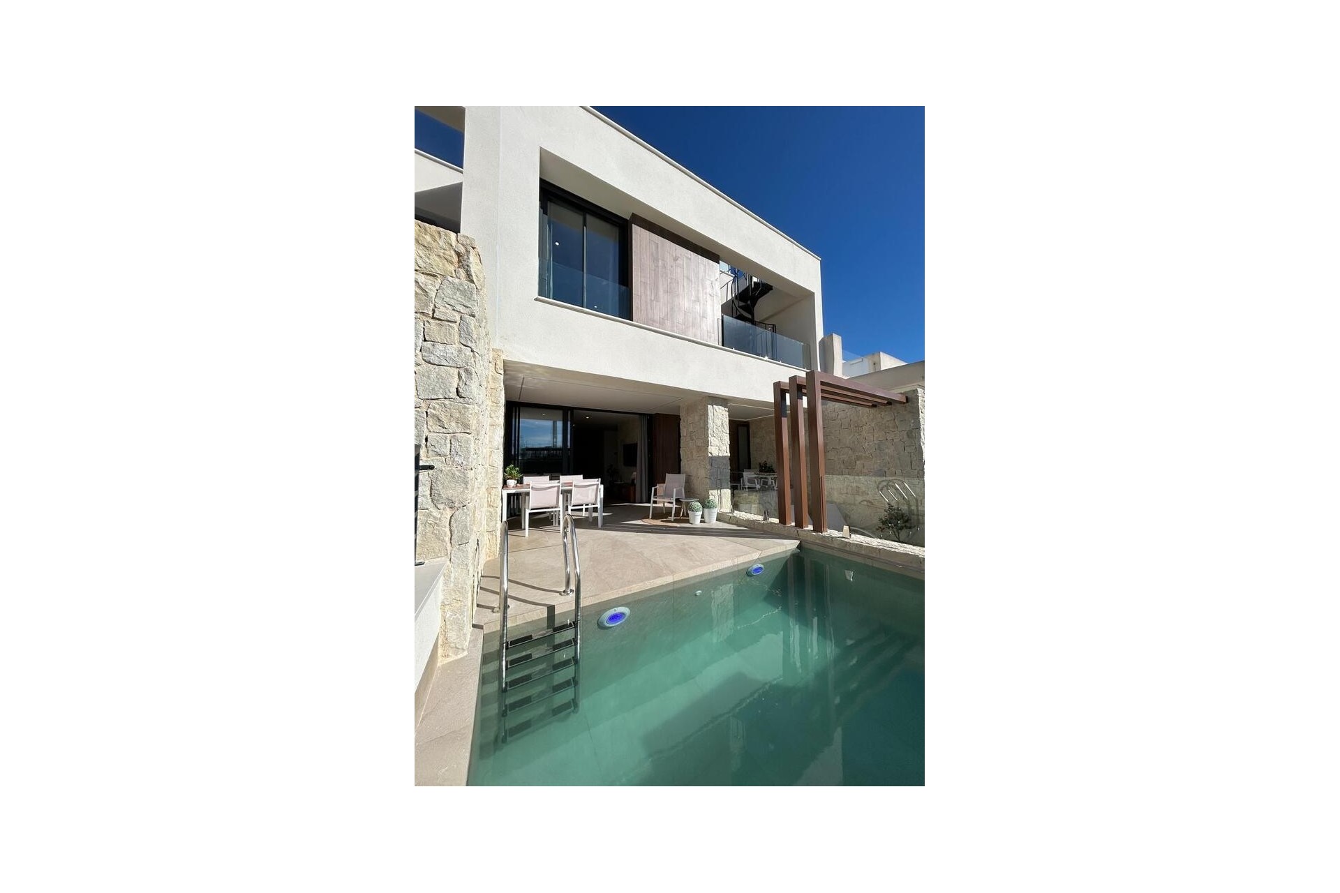 Brukt - Town House -
Dolores - Costa Blanca
