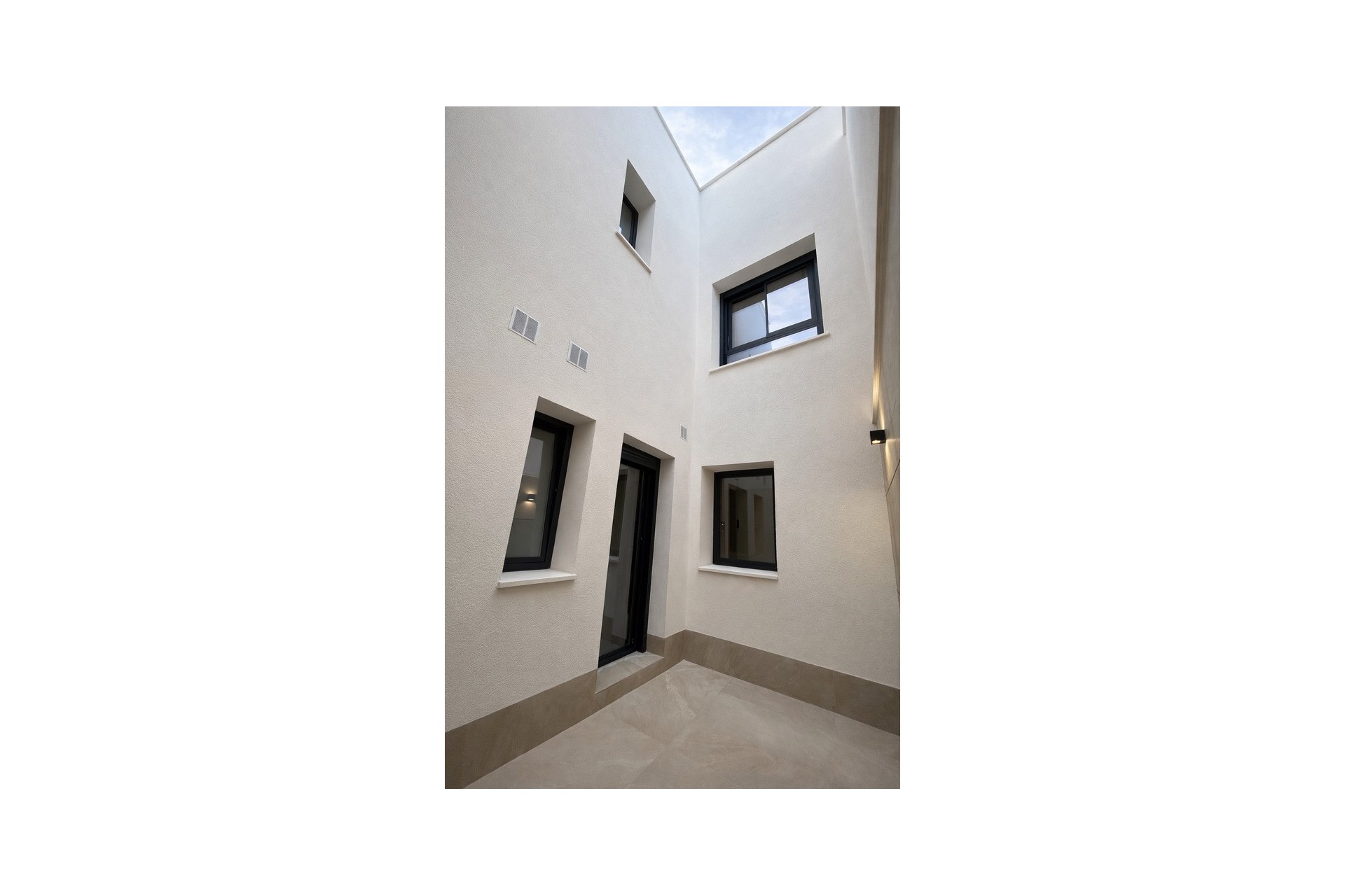 Brukt - Town House -
Dolores - Costa Blanca