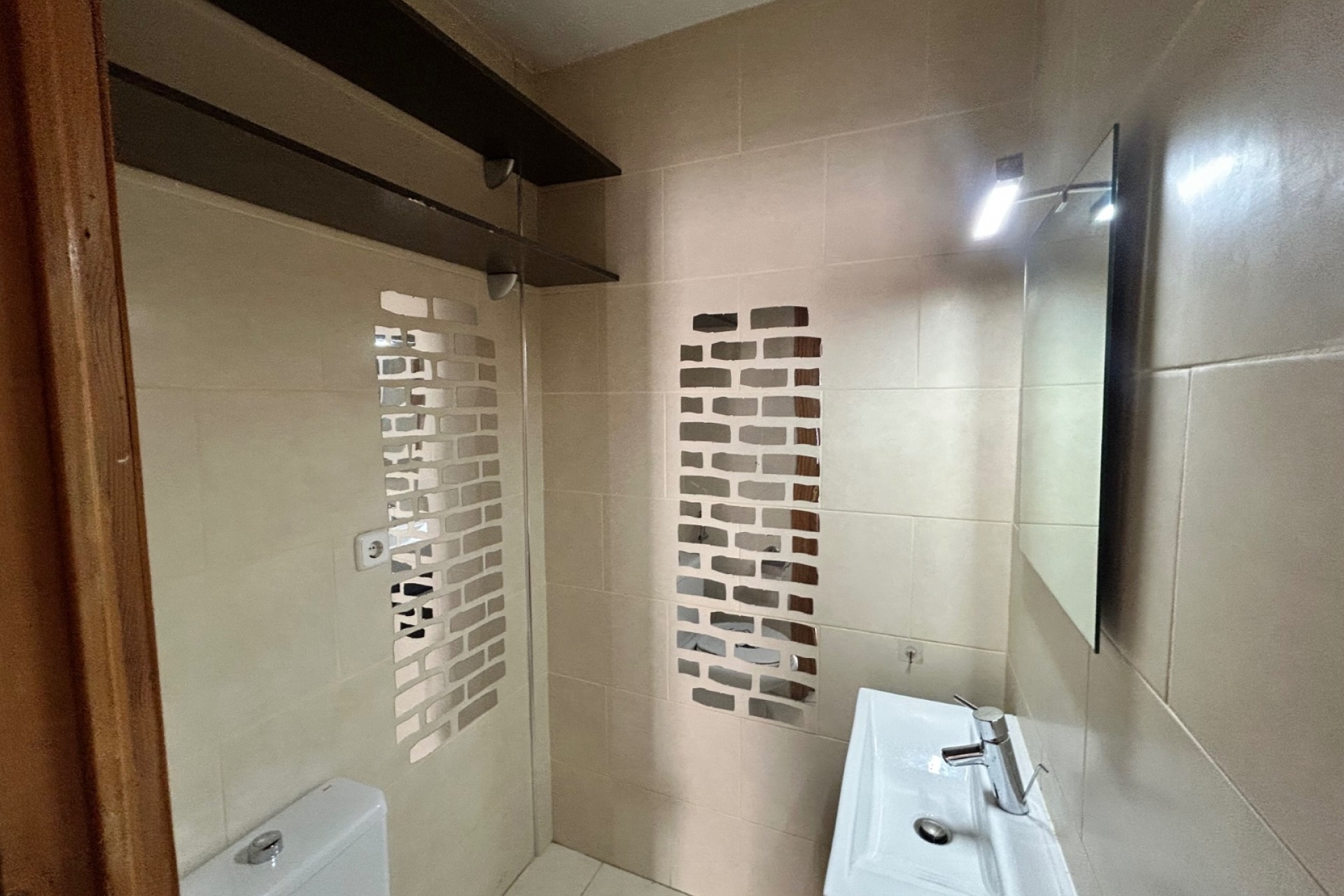 Brukt - Town House -
El Chaparral - Inland