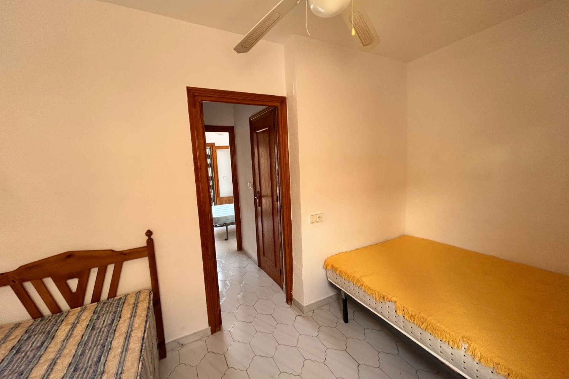 Brukt - Town House -
El Chaparral - Inland