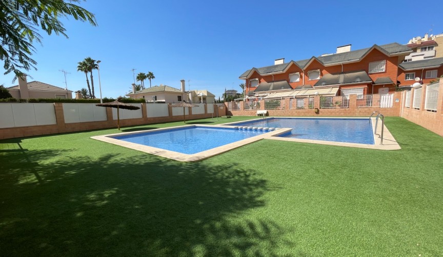 Brukt - Town House -
Elche - Costa Blanca