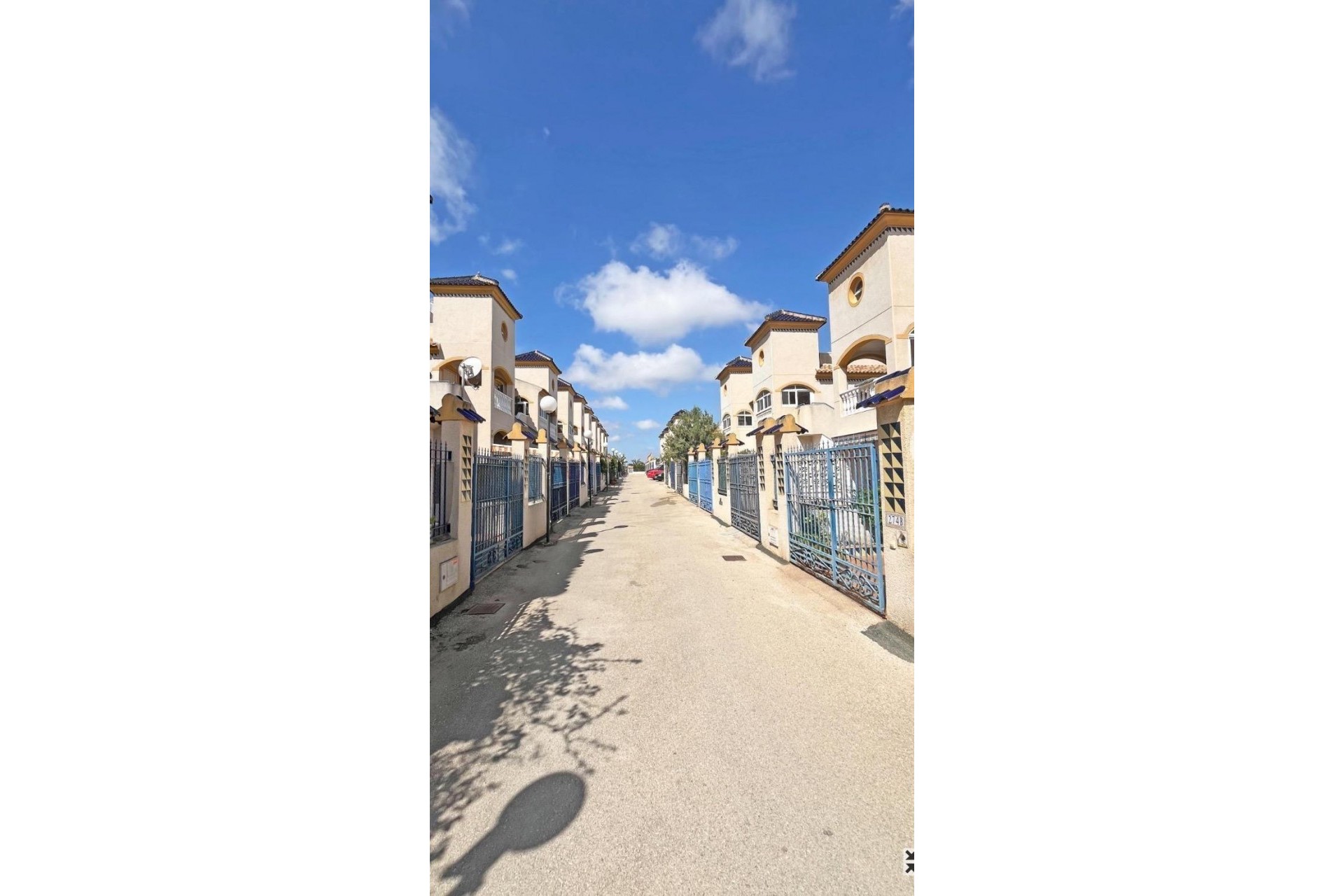 Brukt - Town House -
Guardamar del Segura - El Edén - Los Estaños