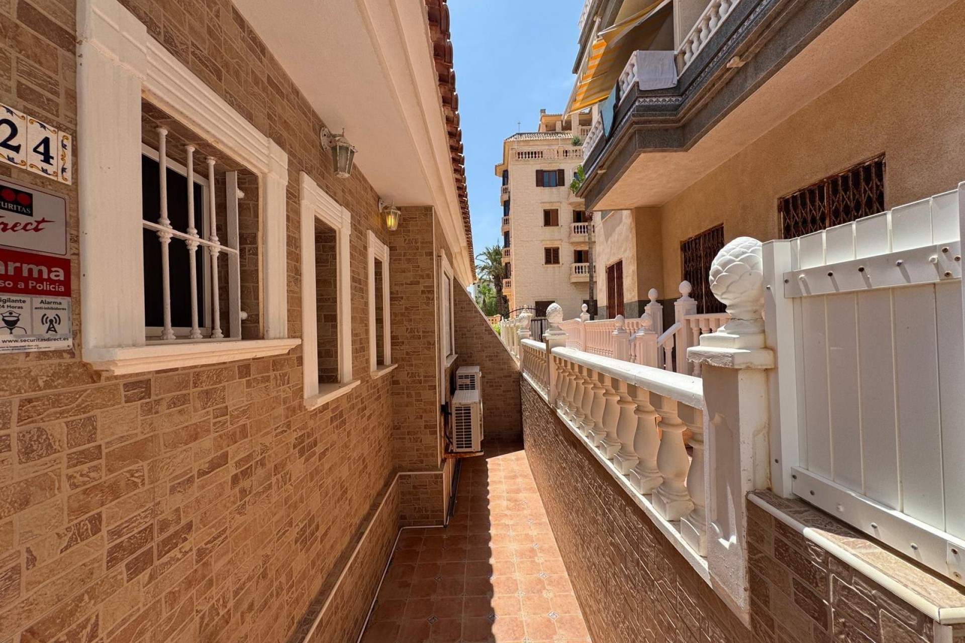 Brukt - Town House -
Guardamar del Segura - Urbanizaciones