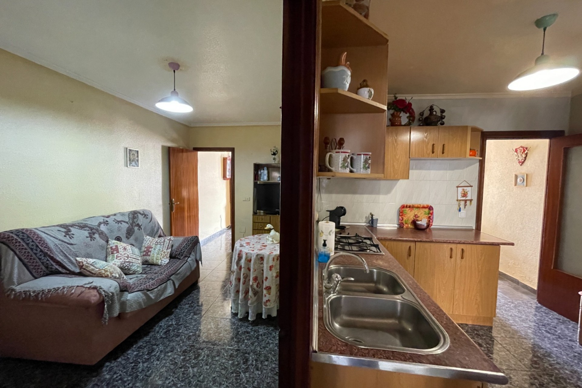 Brukt - Town House -
Jacarilla - Inland