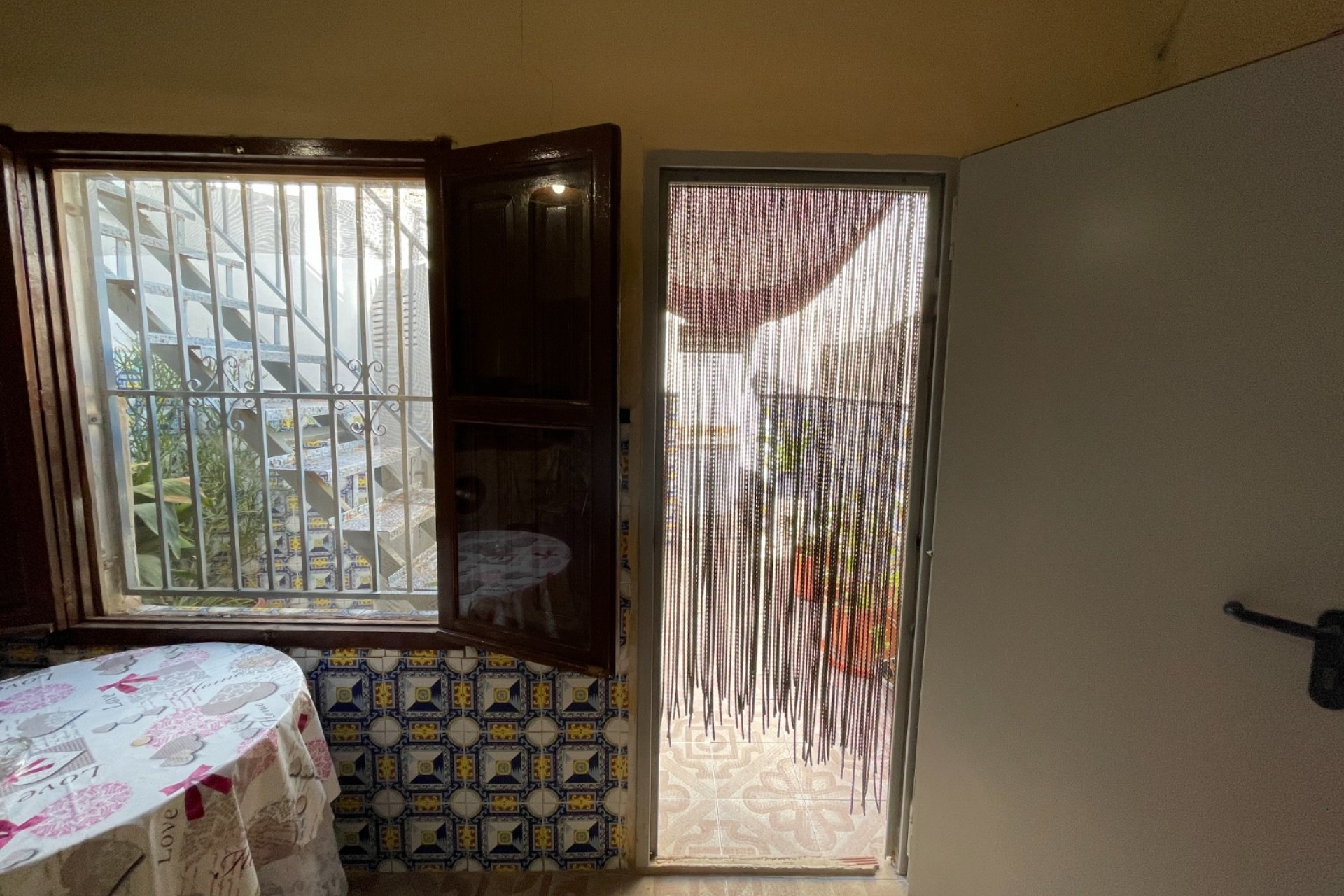 Brukt - Town House -
Jacarilla - Inland