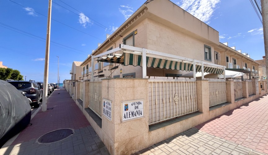 Brukt - Town House -
La Mata - Costa Blanca