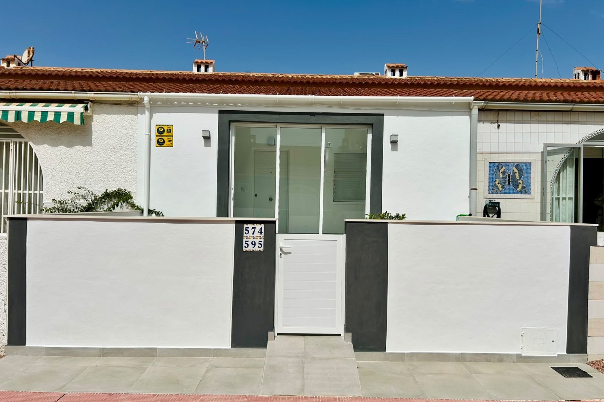 Brukt - Town House -
La Siesta - Costa Blanca