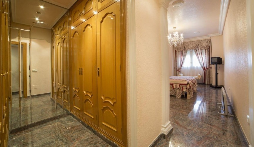 Brukt - Town House -
Los Alcazares - Centro