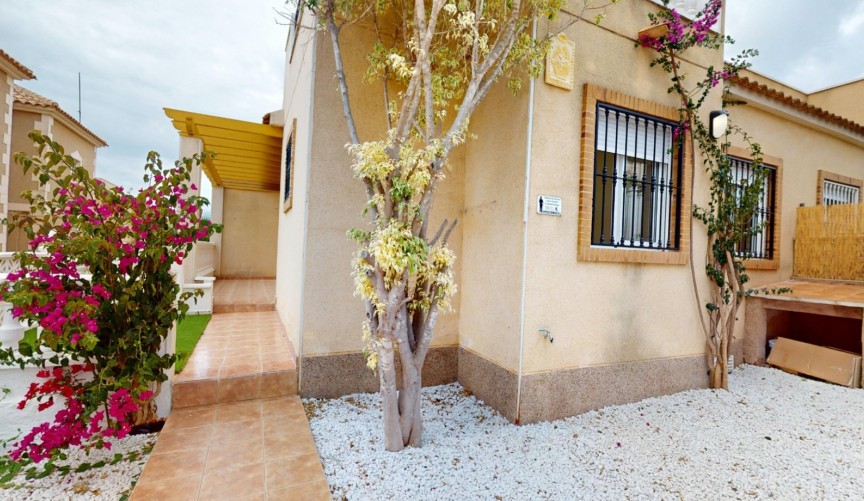 Brukt - Town House -
Orihuela Costa - Costa Blanca