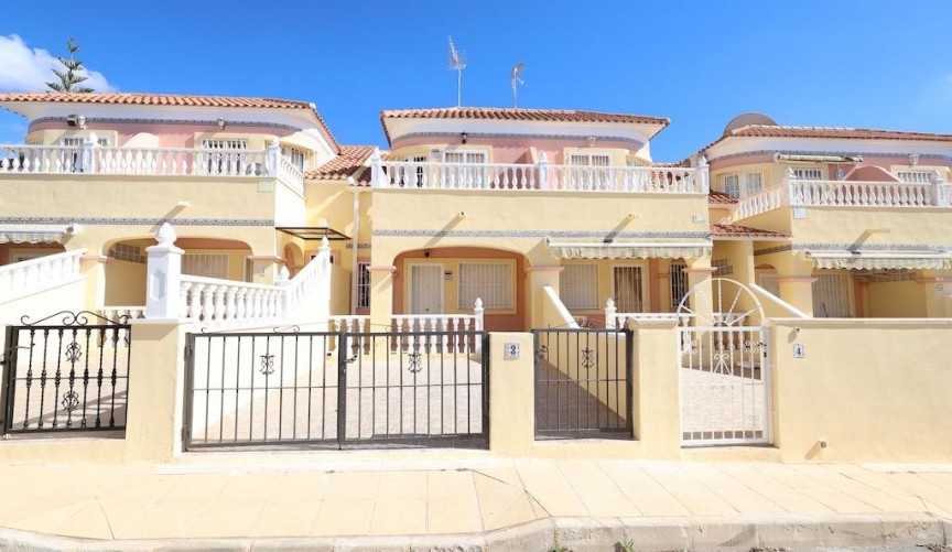 Brukt - Town House -
Orihuela Costa - Costa Blanca