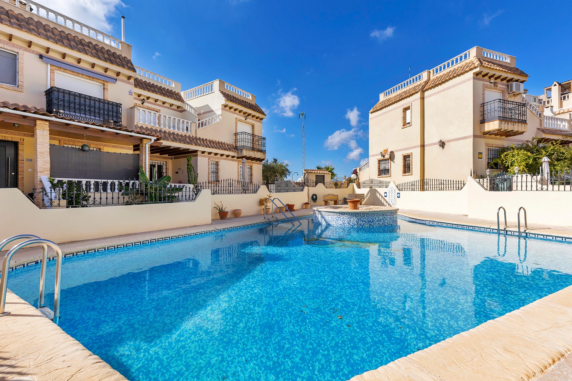 Brukt - Town House -
Orihuela Costa - Costa Blanca