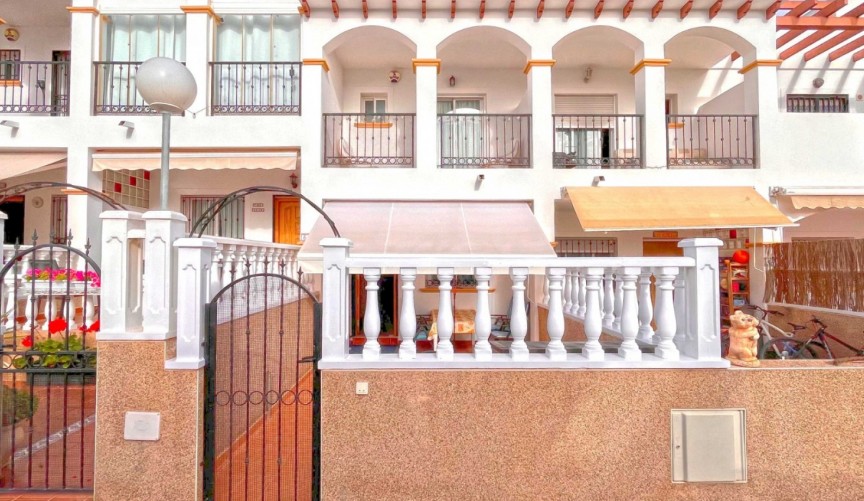 Brukt - Town House -
Orihuela Costa - Costa Blanca