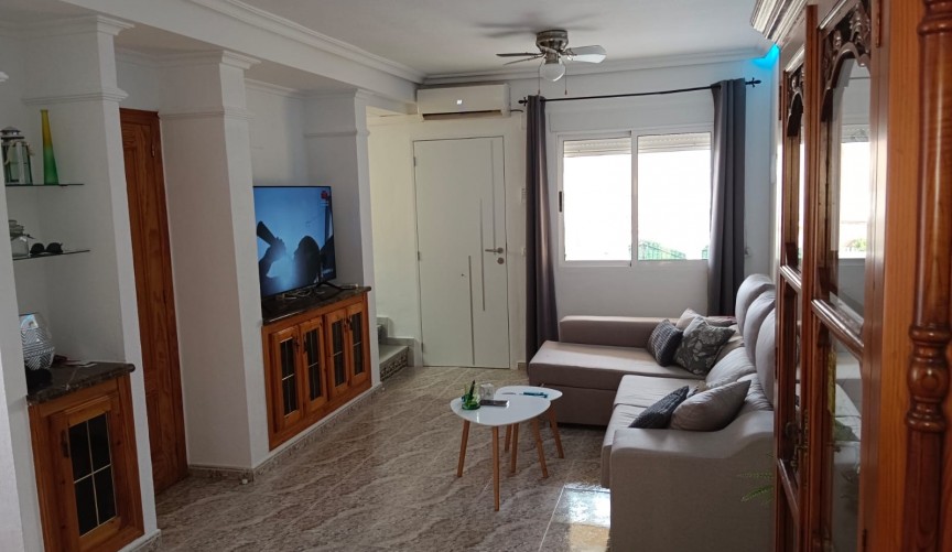 Brukt - Town House -
Orihuela Costa - Costa Blanca