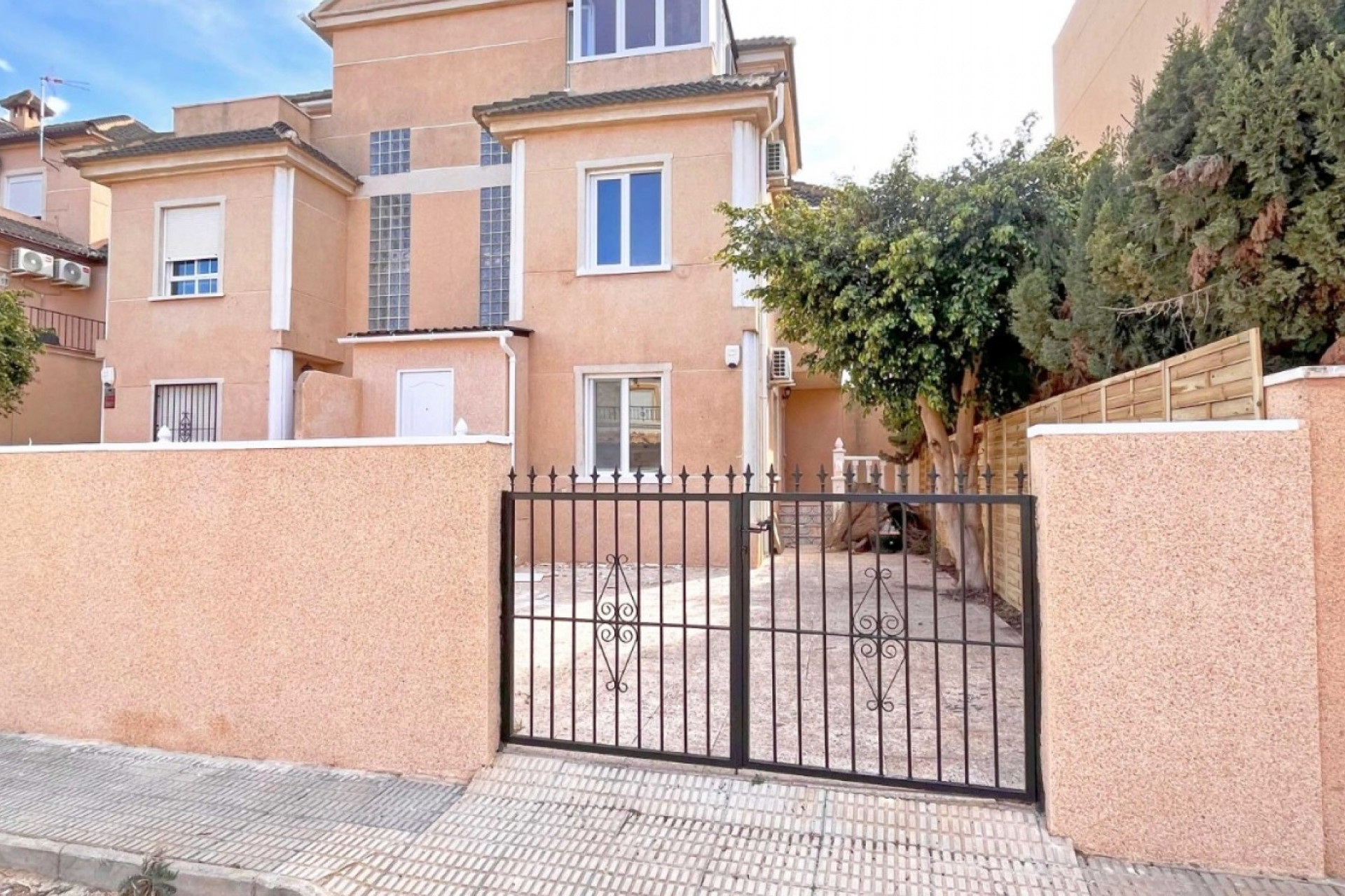 Brukt - Town House -
Orihuela Costa - Costa Blanca