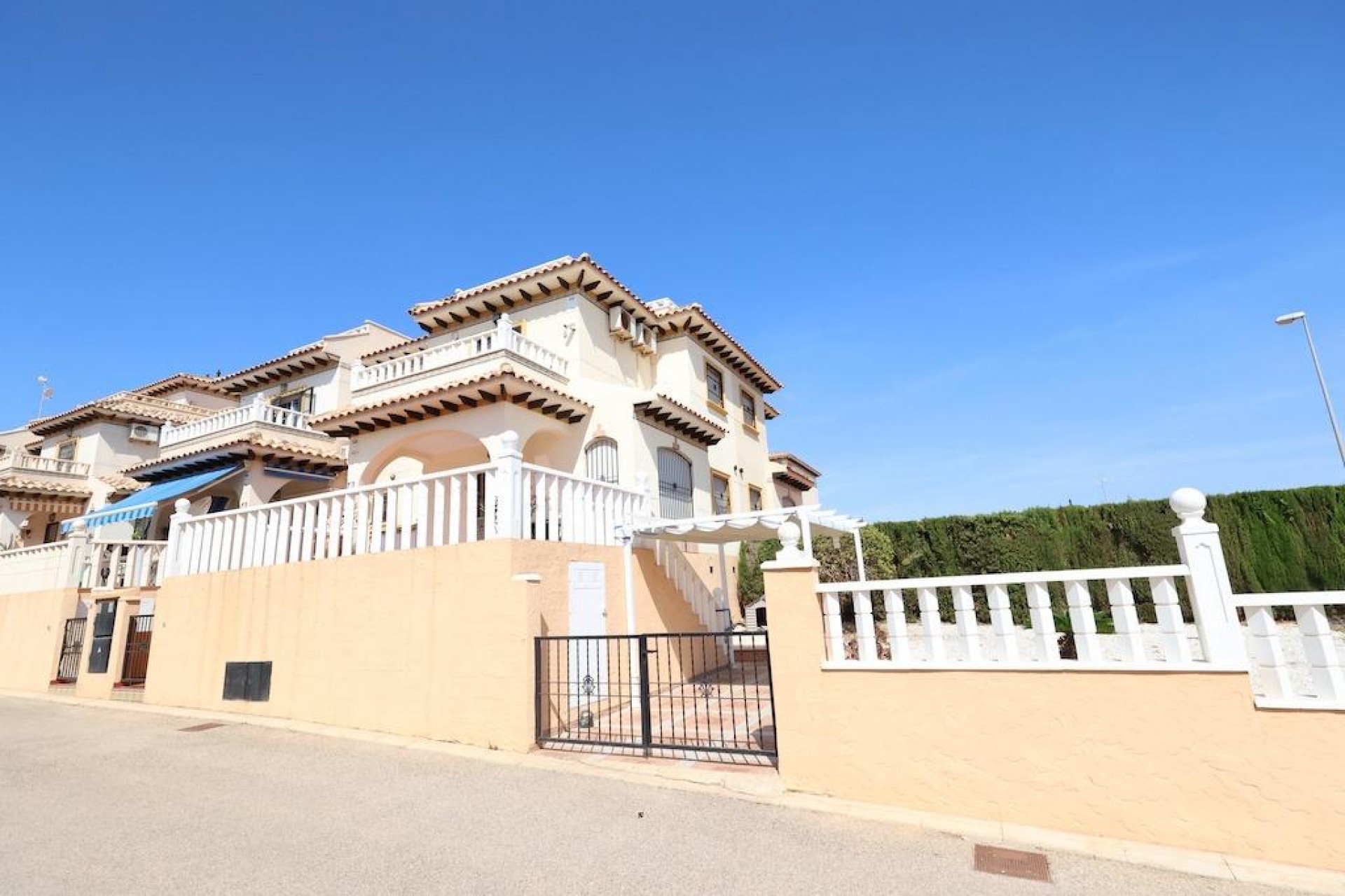 Brukt - Town House -
Orihuela Costa - Costa Blanca