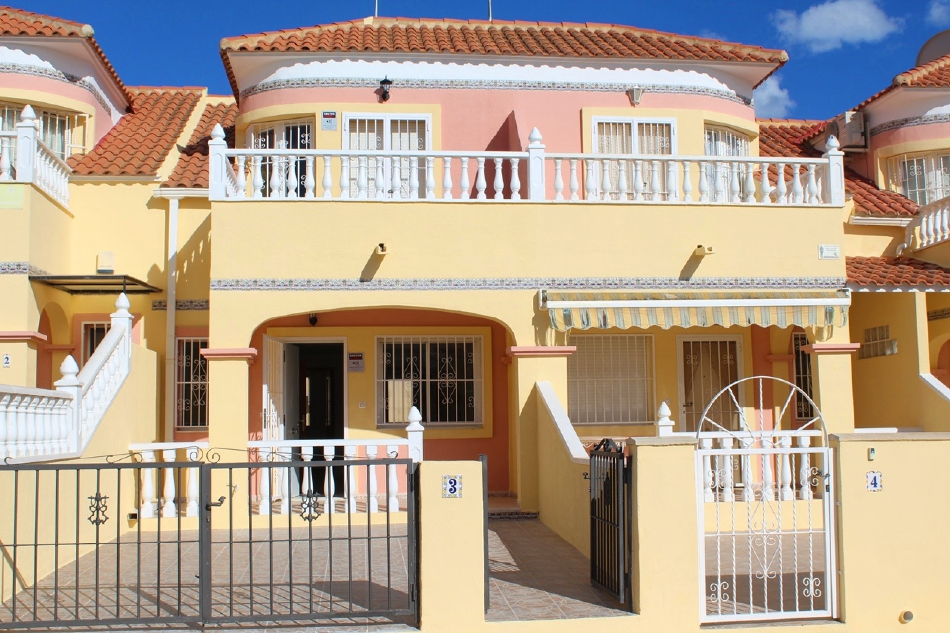 Brukt - Town House -
Orihuela Costa - Costa Blanca