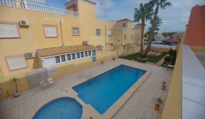 Brukt - Town House -
Orihuela Costa - Costa Blanca