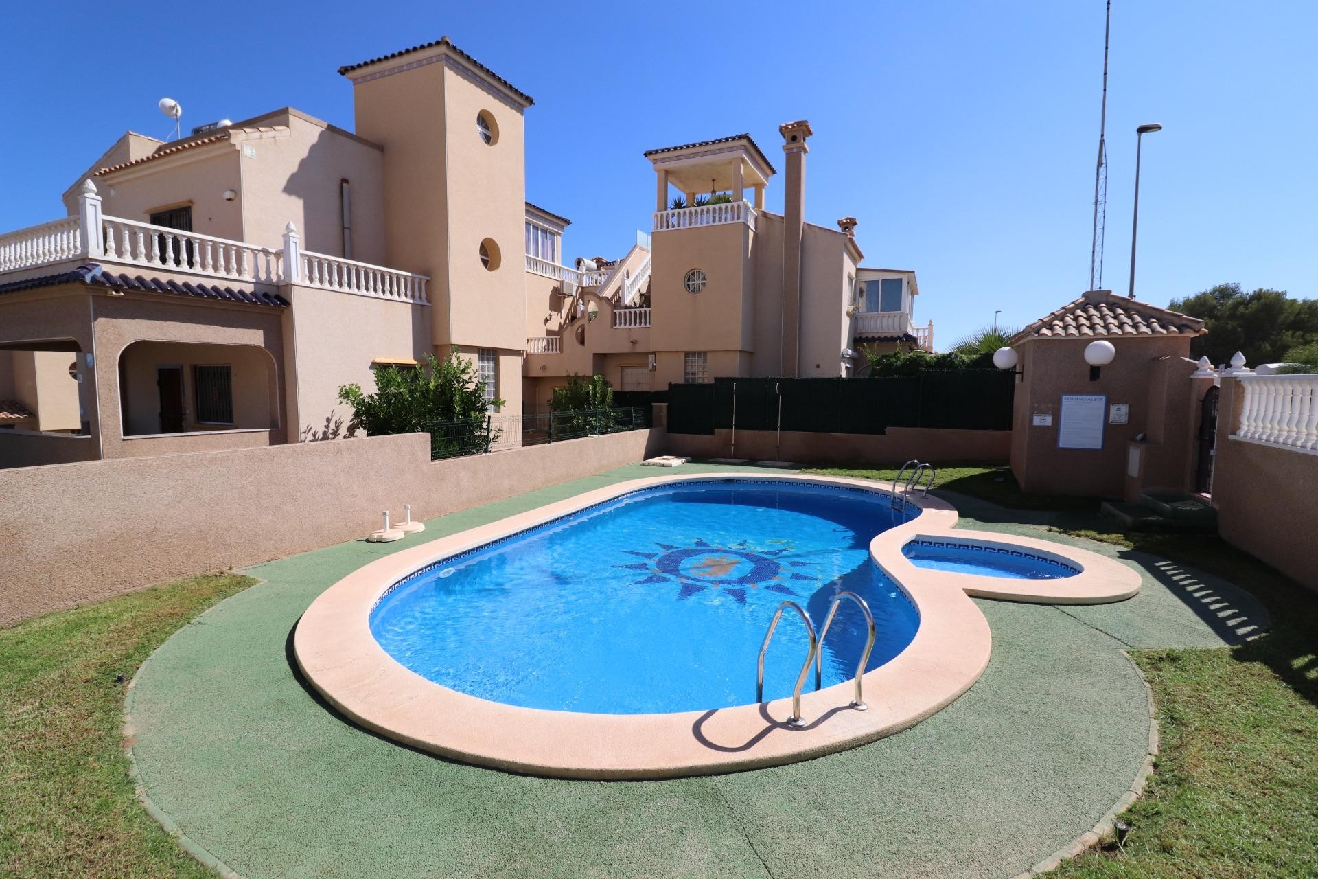 Brukt - Town House -
Orihuela Costa - Costa Blanca