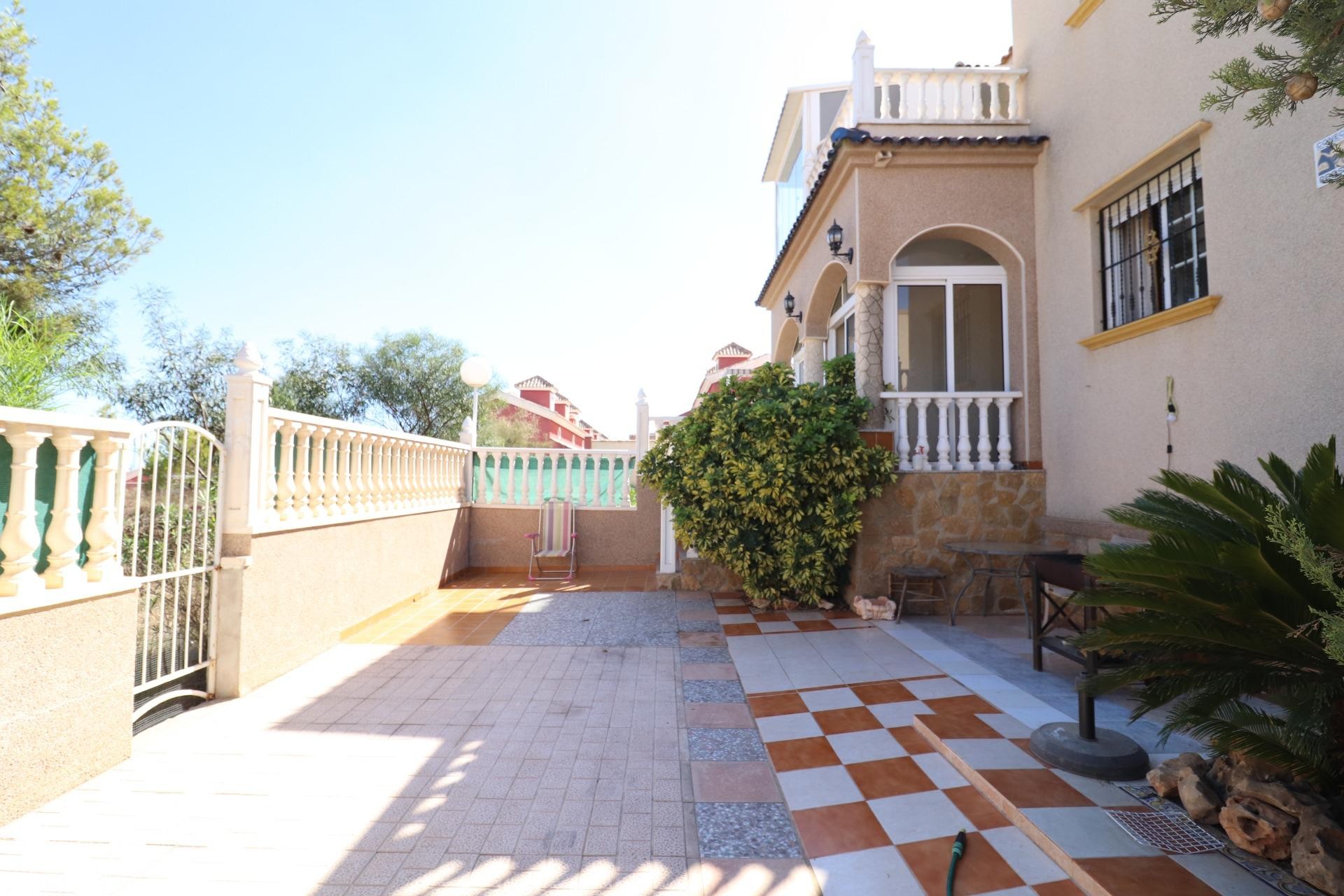 Brukt - Town House -
Orihuela Costa - Costa Blanca