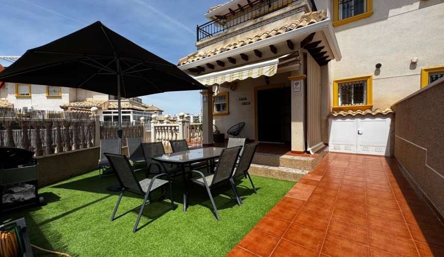 Brukt - Town House -
Orihuela Costa - Costa Blanca