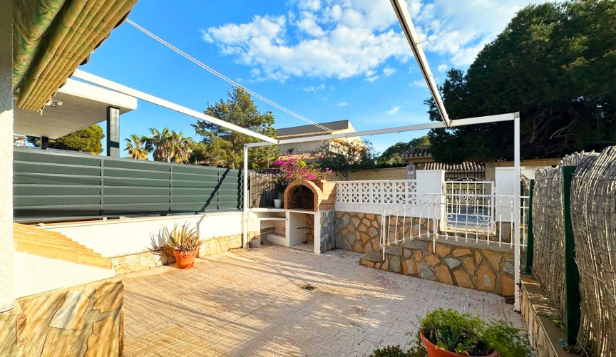 Brukt - Town House -
Orihuela Costa - Costa Blanca