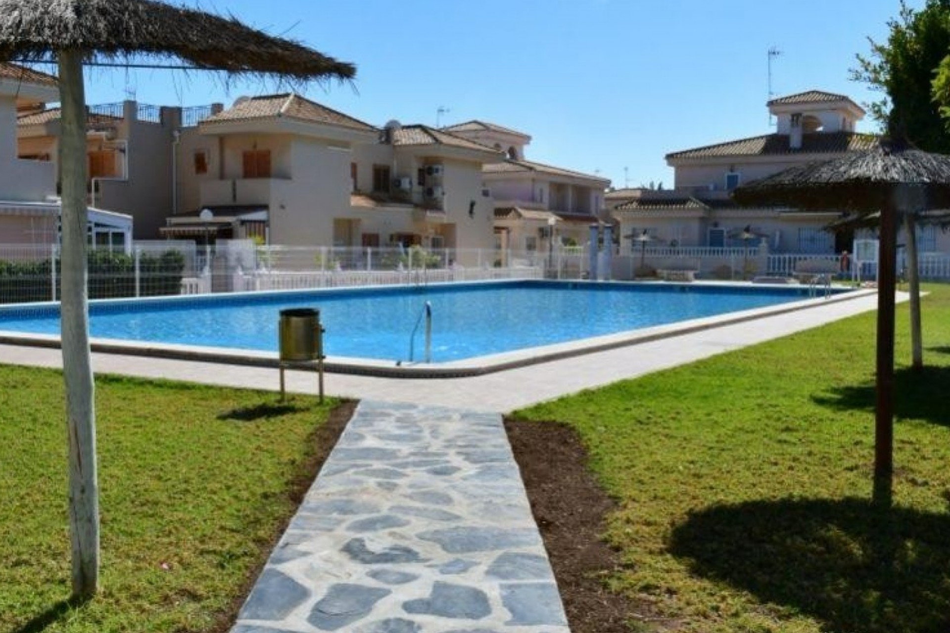 Brukt - Town House -
Orihuela Costa - Costa Blanca
