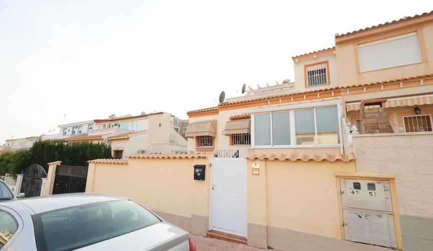 Brukt - Town House -
Orihuela Costa - Costa Blanca