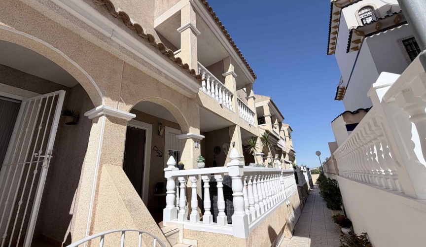 Brukt - Town House -
Orihuela Costa - Costa Blanca