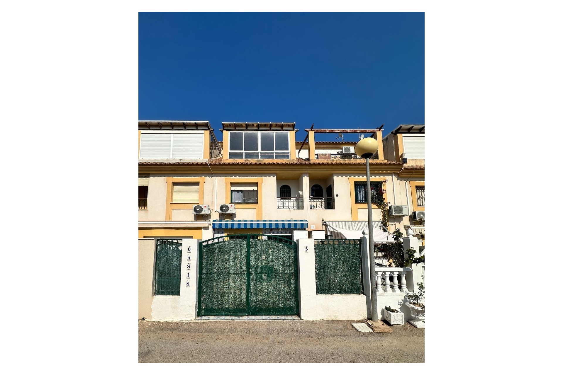 Brukt - Town House -
Orihuela Costa - Costa Blanca