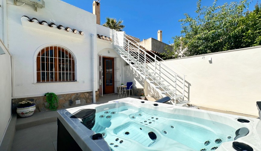 Brukt - Town House -
Orihuela Costa - Costa Blanca