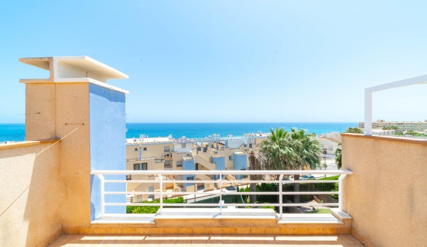 Brukt - Town House -
Orihuela Costa - Costa Blanca