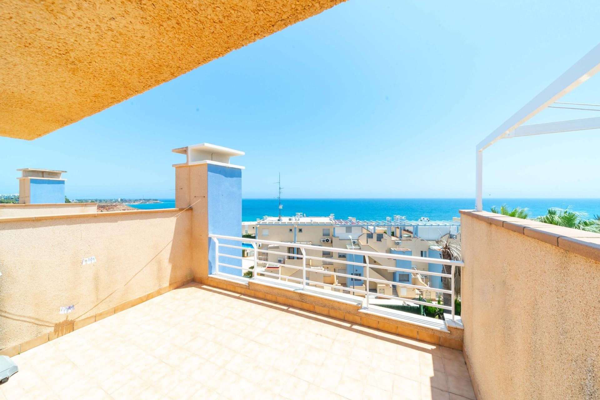 Brukt - Town House -
Orihuela Costa - Costa Blanca