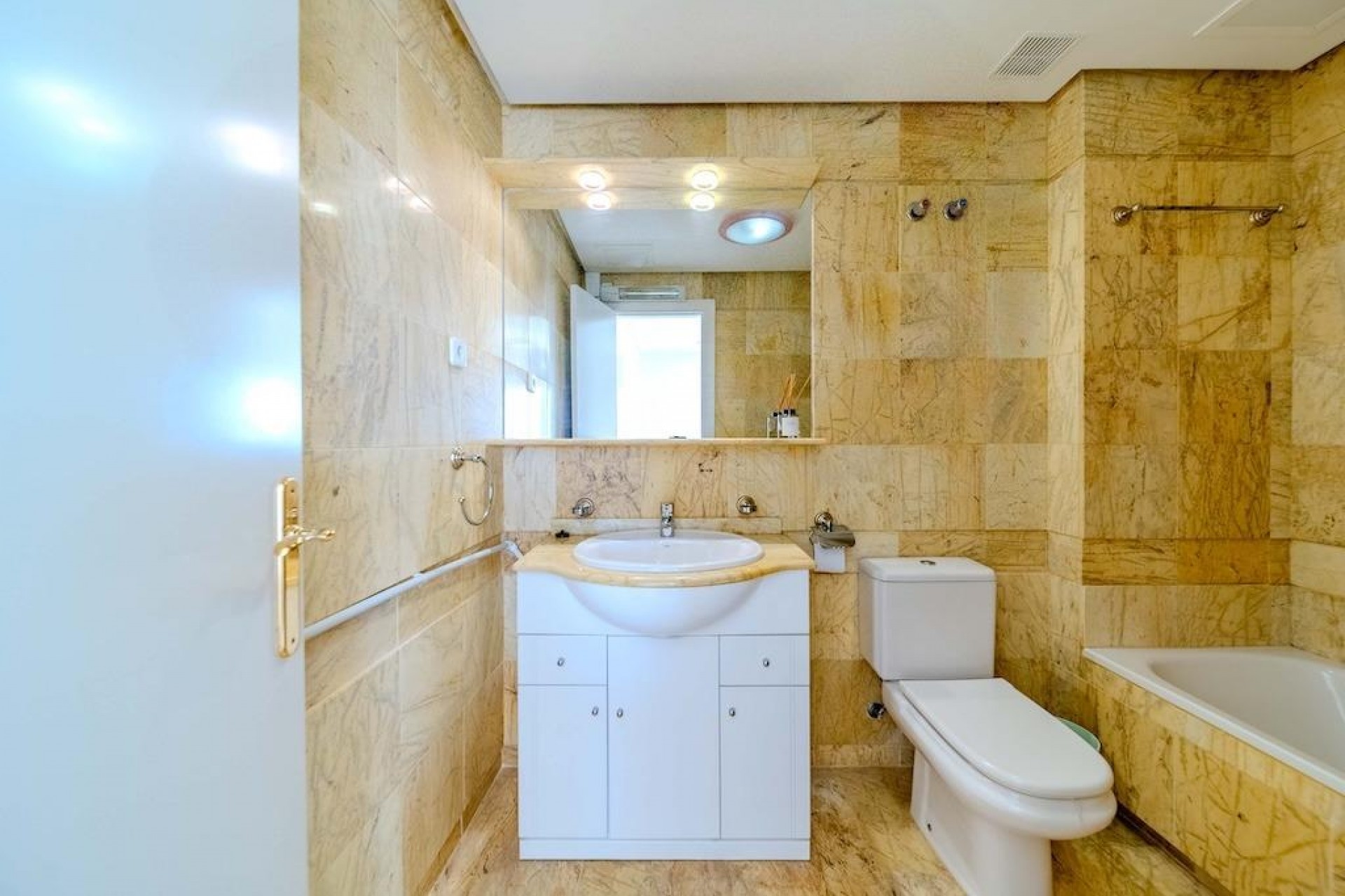 Brukt - Town House -
Orihuela Costa - Costa Blanca