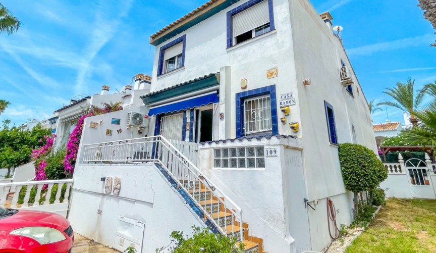 Brukt - Town House -
Orihuela Costa - Costa Blanca