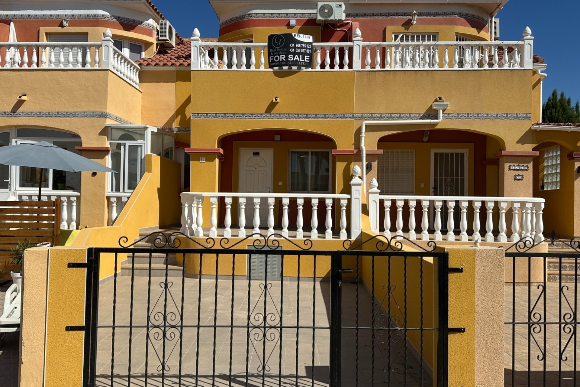 Brukt - Town House -
Orihuela Costa - Costa Blanca