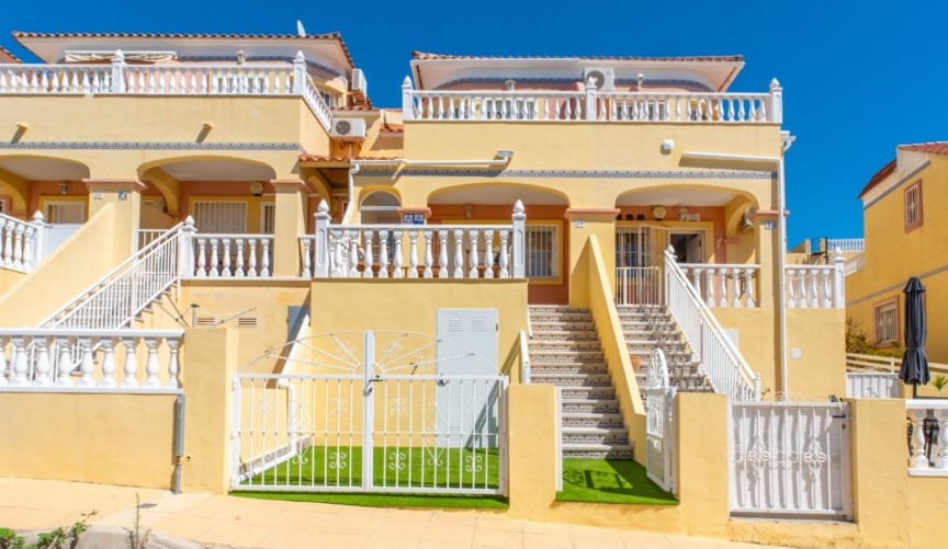 Brukt - Town House -
Orihuela Costa - Costa Blanca