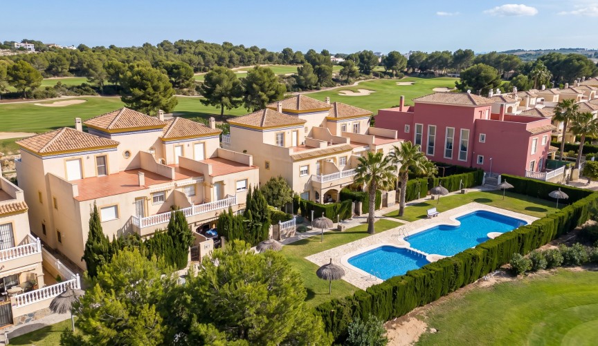Brukt - Town House -
Orihuela Costa - Costa Blanca