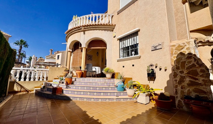 Brukt - Town House -
Orihuela Costa - Costa Blanca