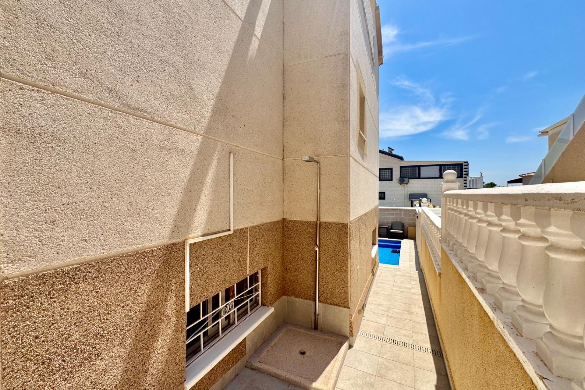 Brukt - Town House -
Orihuela Costa - La Florida