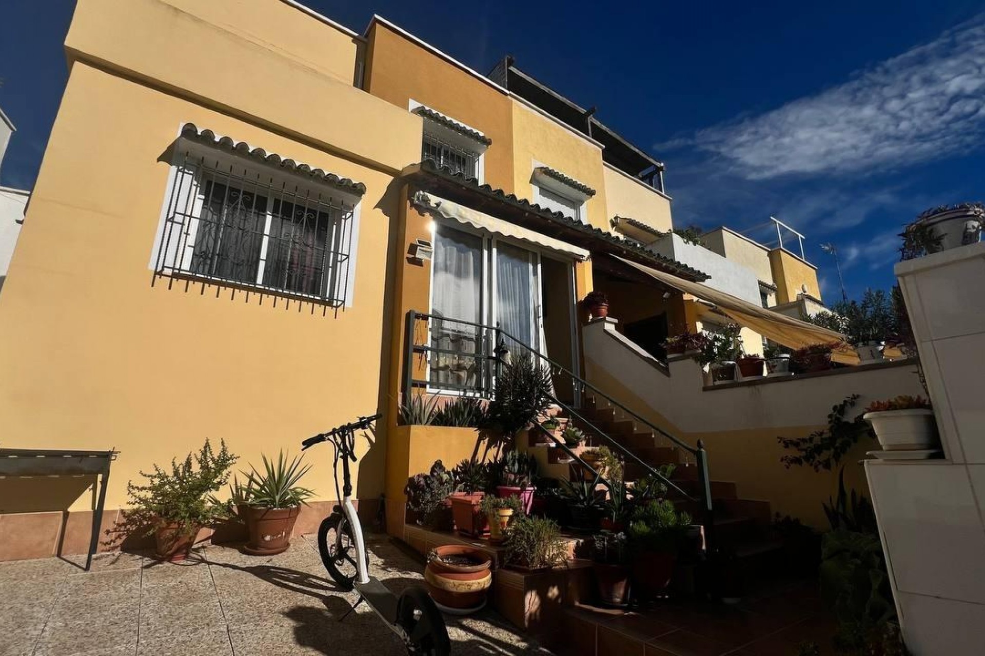 Brukt - Town House -
Orihuela Costa - Los Almendros-la Florida