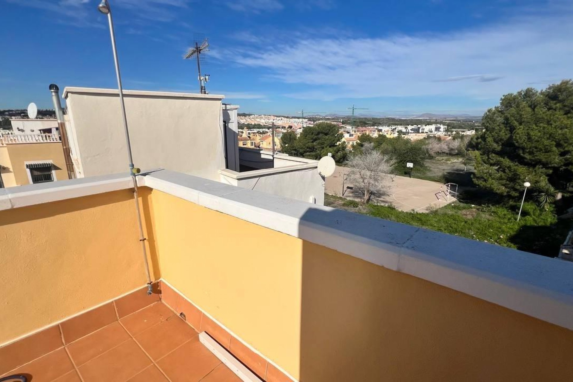 Brukt - Town House -
Orihuela Costa - Los Almendros-la Florida